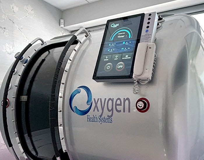 Hyperbaric oxygen therapy chamber with control panel